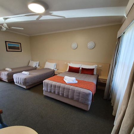 Club Motor Inn Narrabri Eksteriør bilde